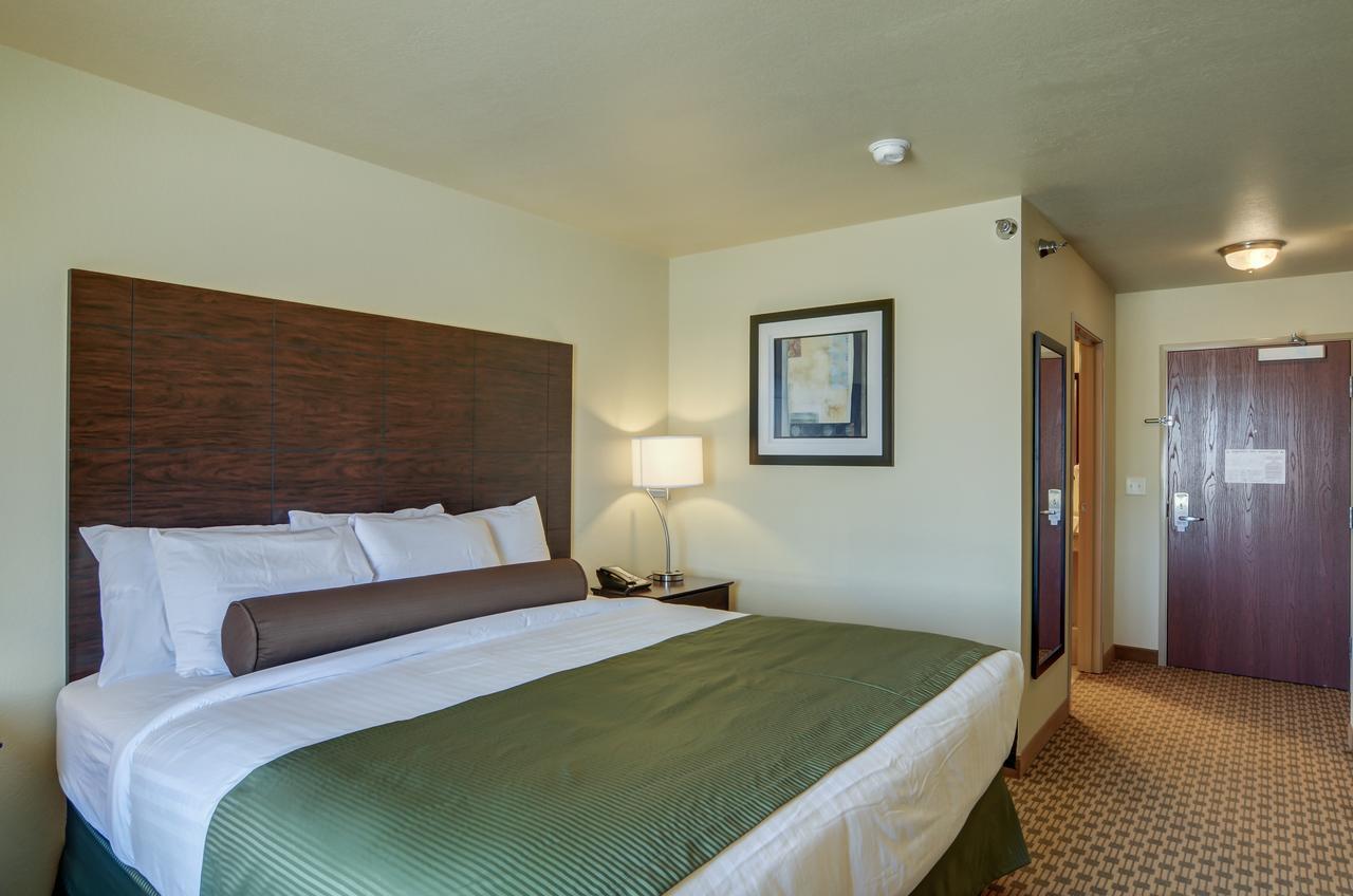 Cobblestone Inn & Suites - Oberlin Eksteriør billede