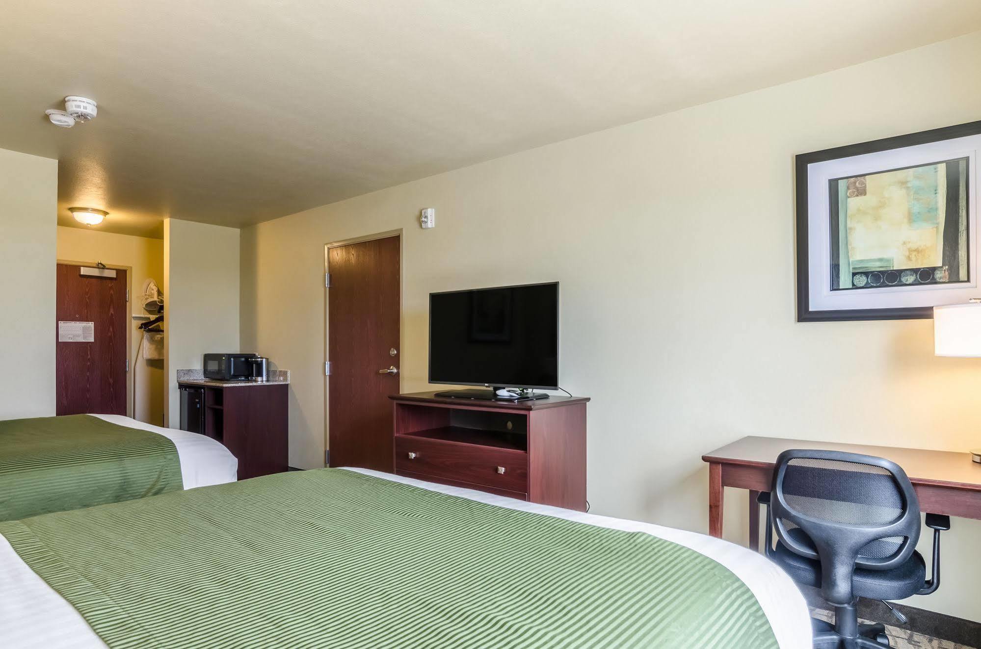 Cobblestone Inn & Suites - Oberlin Eksteriør billede