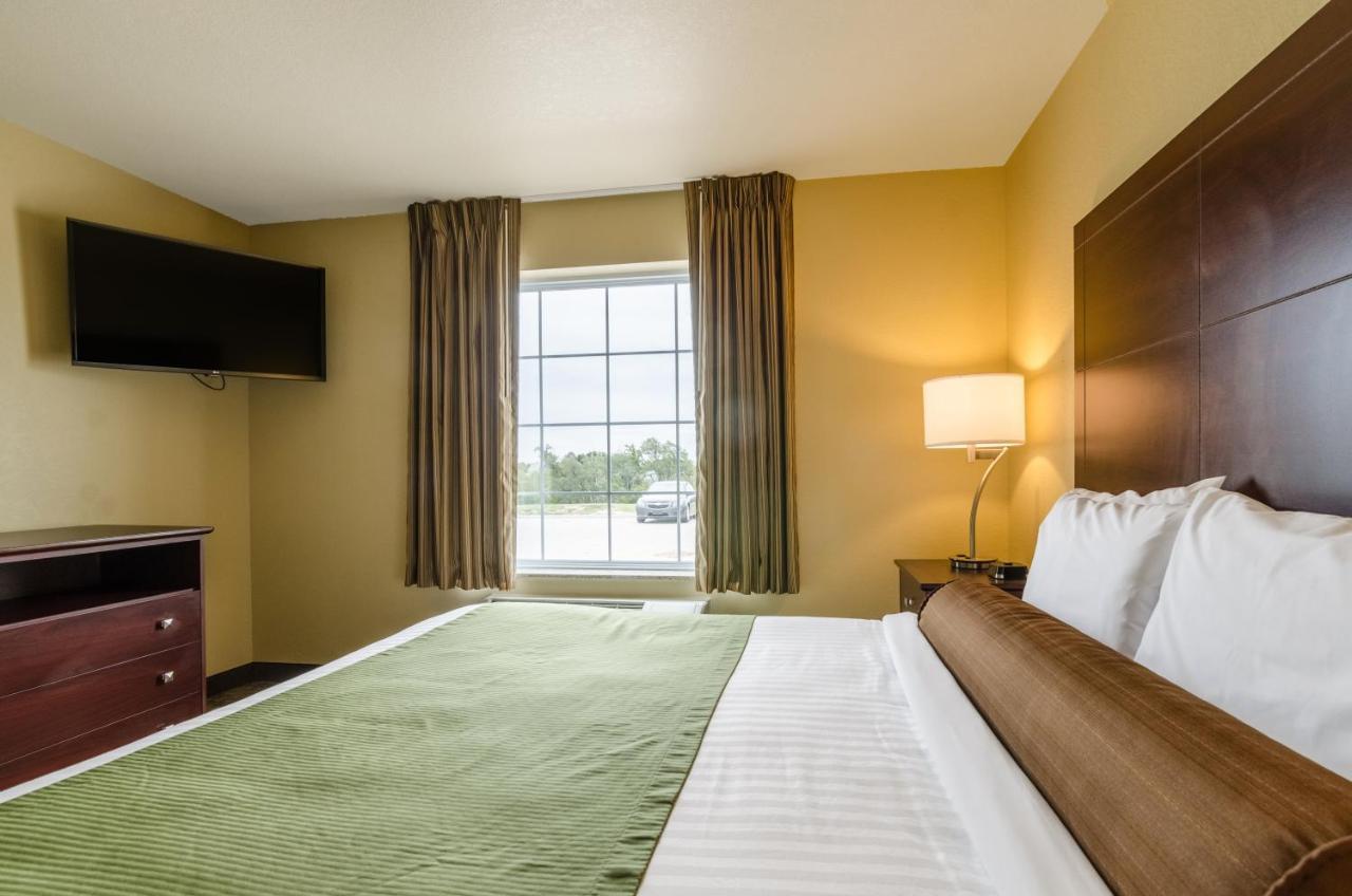 Cobblestone Inn & Suites - Oberlin Eksteriør billede